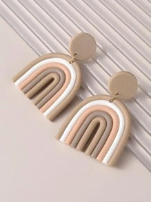 U-SHAPED KHAKI GEOMETRIC DROP EARRINGS