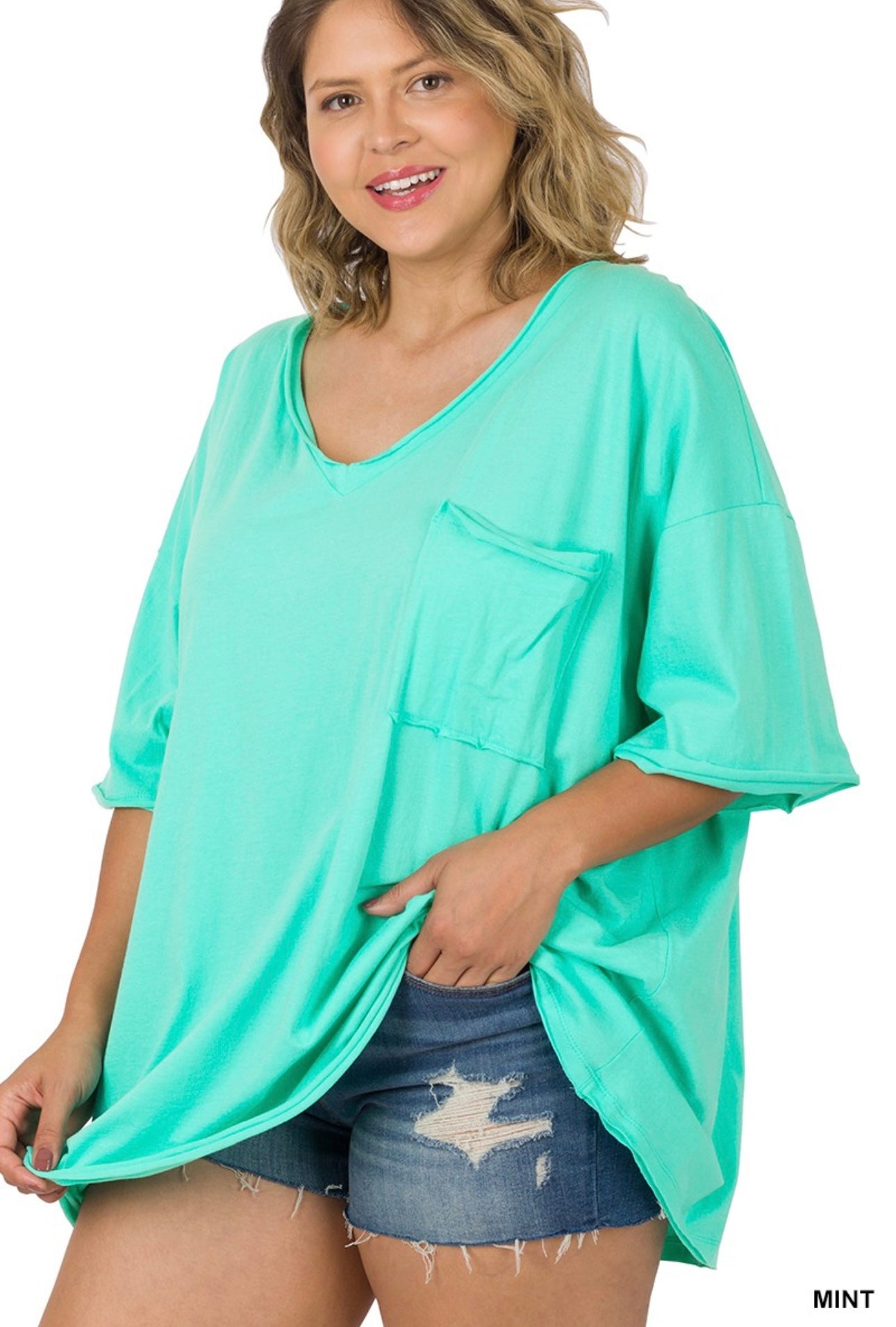 Zenana - Plus Oversized Front Pocket Raw Hem Edge Boyfriend Tee (Multiple Colors)