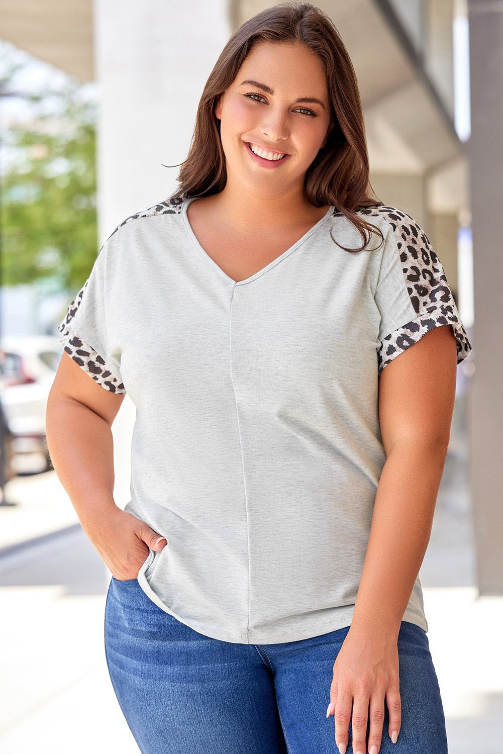 White Plus Sized Leopard Splicing V Neck Short Sleeve