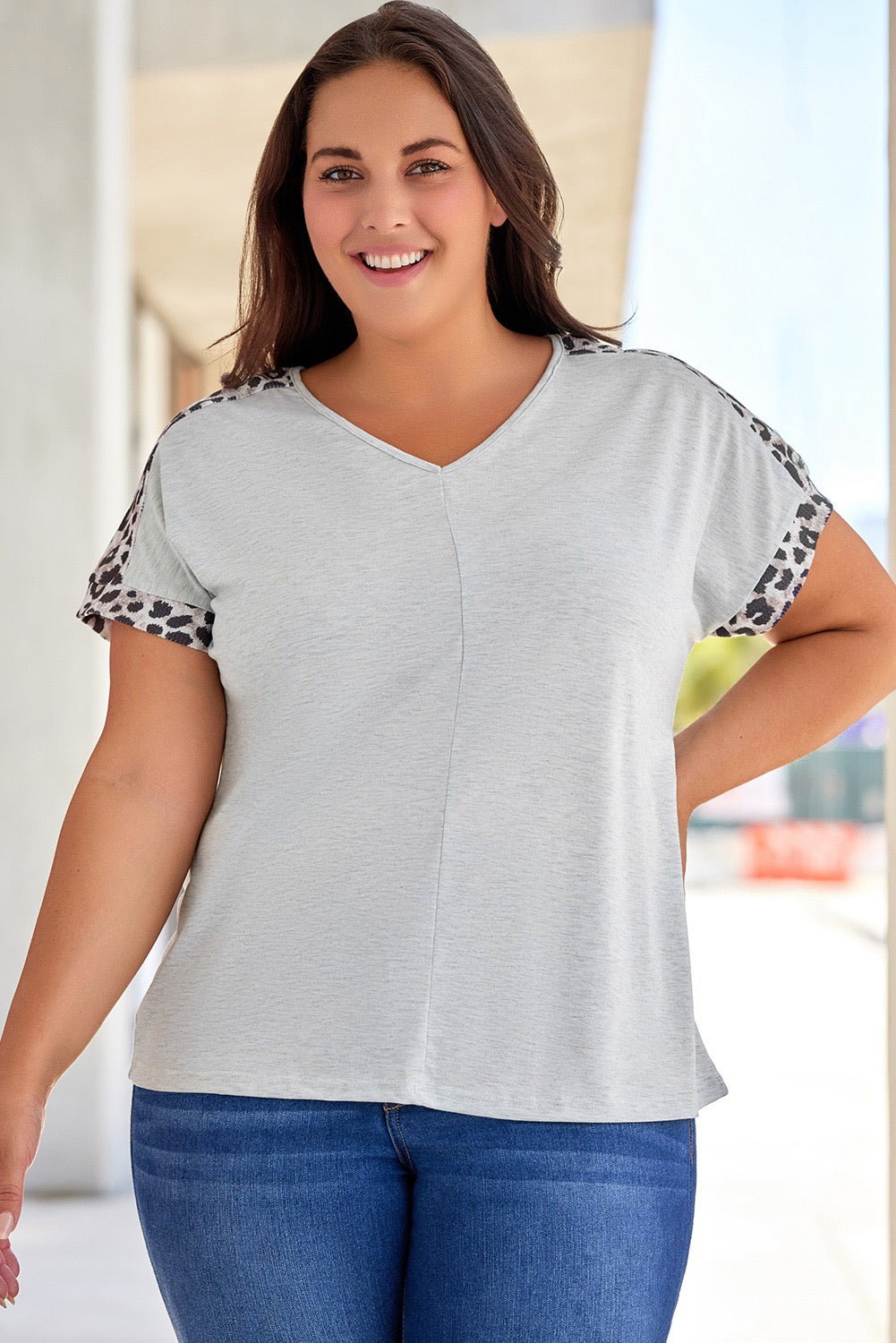 White Plus Sized Leopard Splicing V Neck Short Sleeve