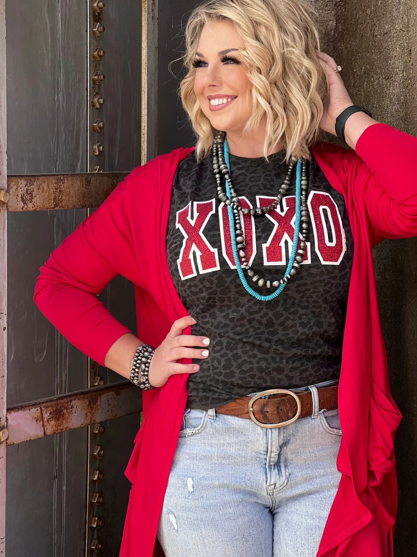 TEXAS TRUE THREADS XOXO With Red Glitter Tee (MULTIPLE COLORS)